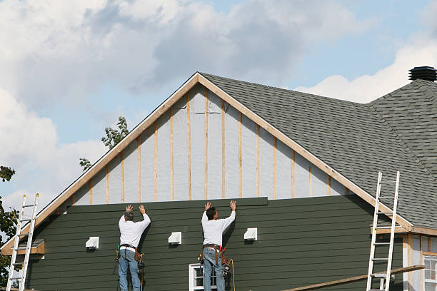 Professional Siding Replacement technician working in Morristown, IN